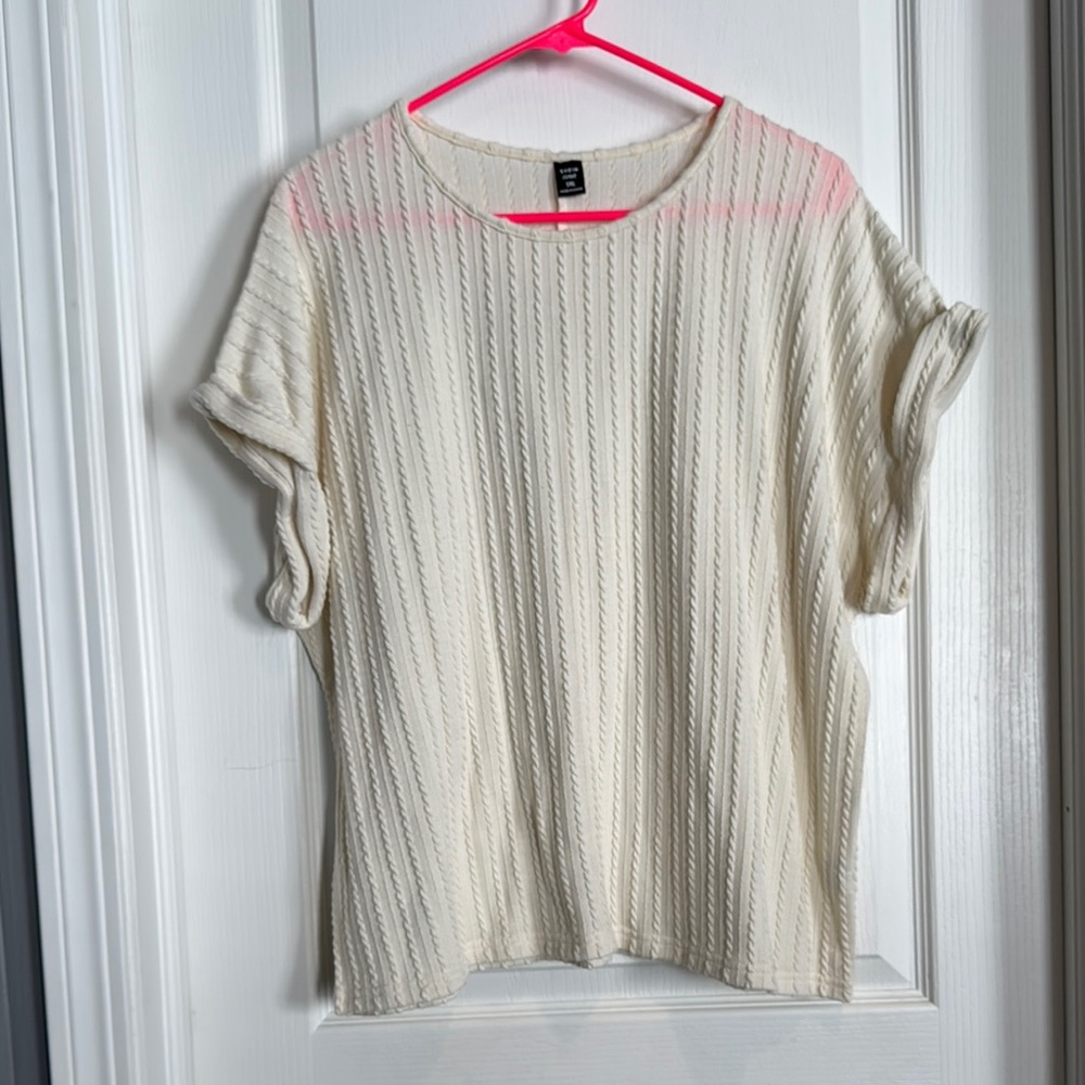 Shein curve cream textured tee